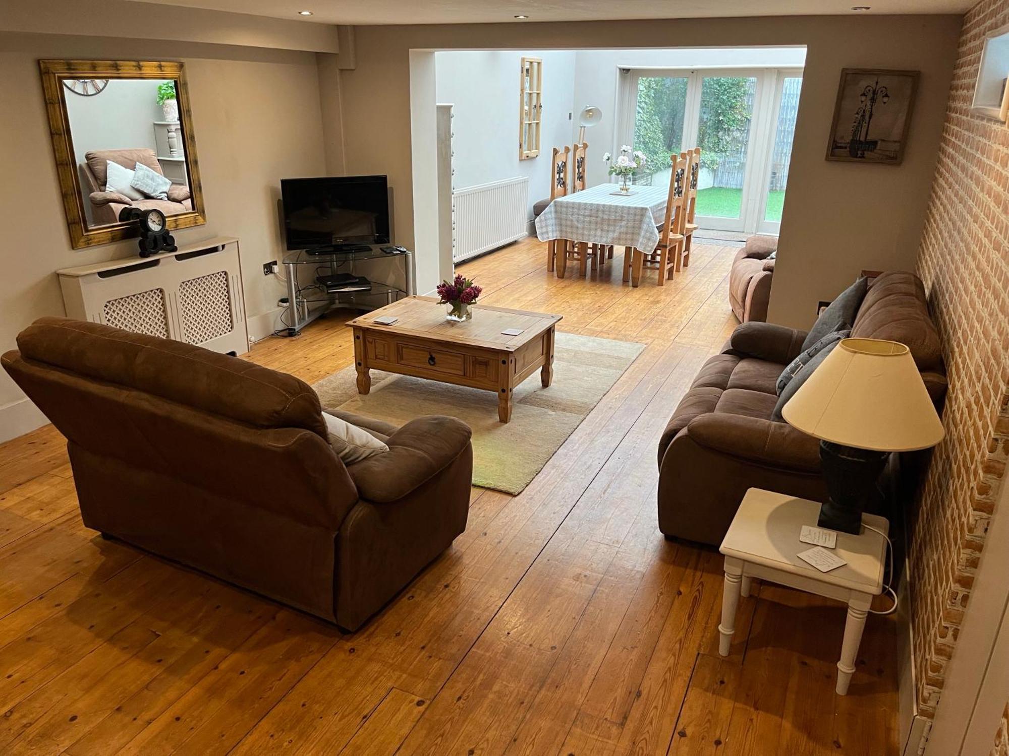 Large 2-Bed House Derbyshire Off Chatsworth Rd เชสเตอร์ฟิลด์ ภายนอก รูปภาพ
