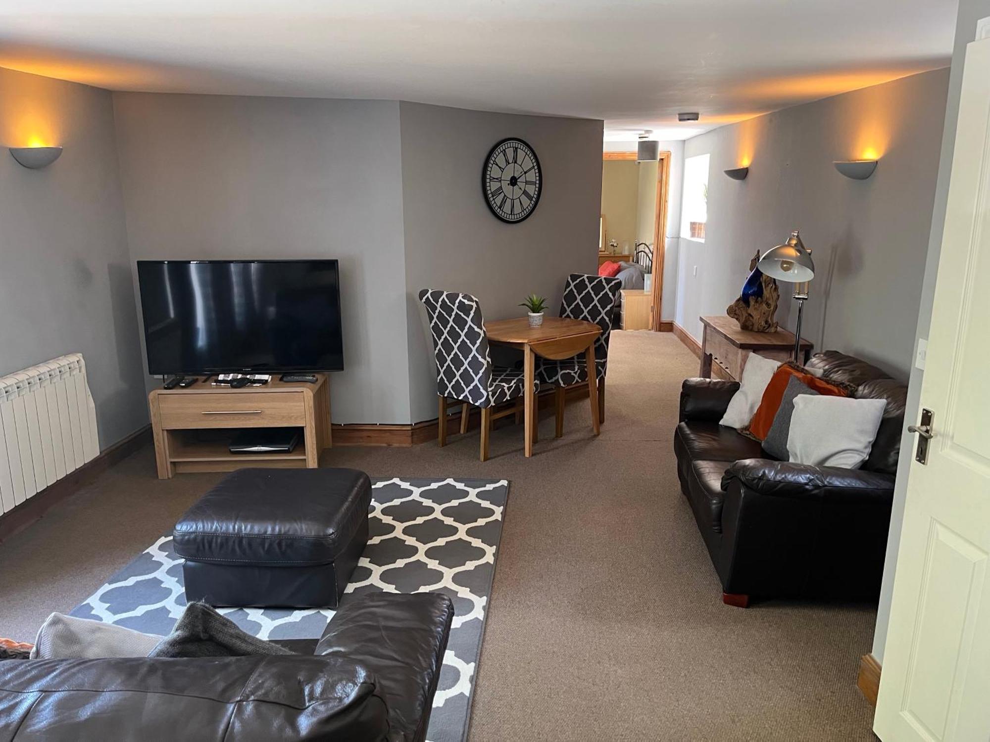 Large 2-Bed House Derbyshire Off Chatsworth Rd เชสเตอร์ฟิลด์ ภายนอก รูปภาพ