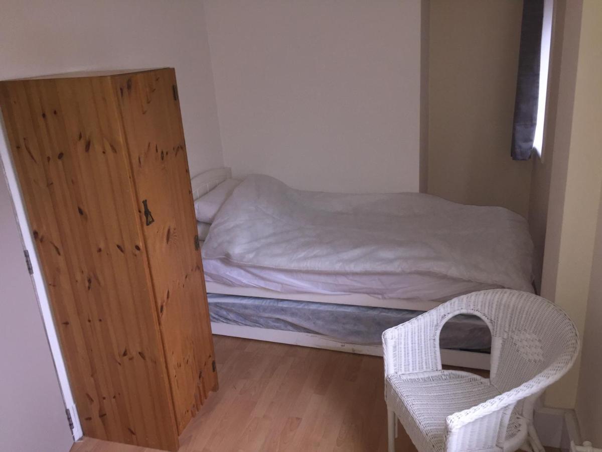 Large 2-Bed House Derbyshire Off Chatsworth Rd เชสเตอร์ฟิลด์ ภายนอก รูปภาพ