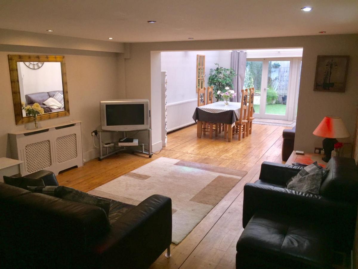 Large 2-Bed House Derbyshire Off Chatsworth Rd เชสเตอร์ฟิลด์ ภายนอก รูปภาพ